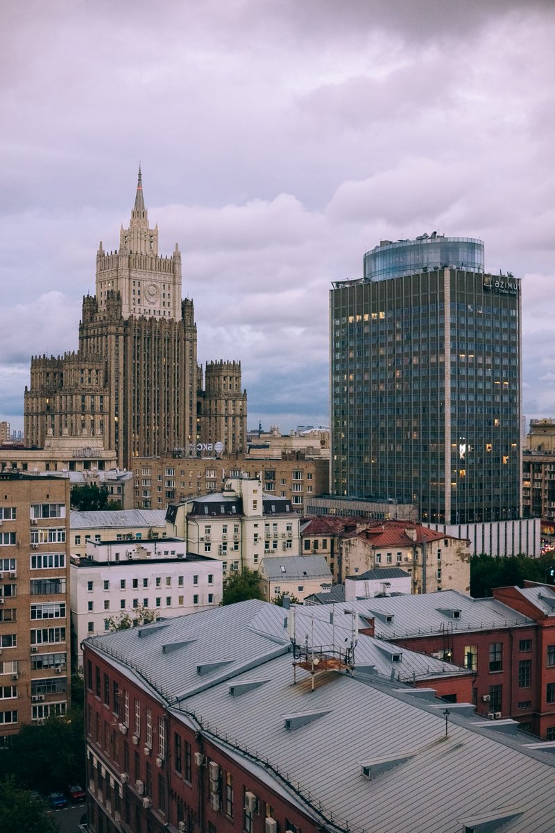 AstrHori's tweet image. Compact, sharp, and cinematic — AstrHori AF27mmF2.8 is perfect for capturing the rhythm of the city🏙

Credit: INS/@vor_ject
#astrhori #autolens #27mm #27mmf28 #streetshot #sonycamera #sonyusers