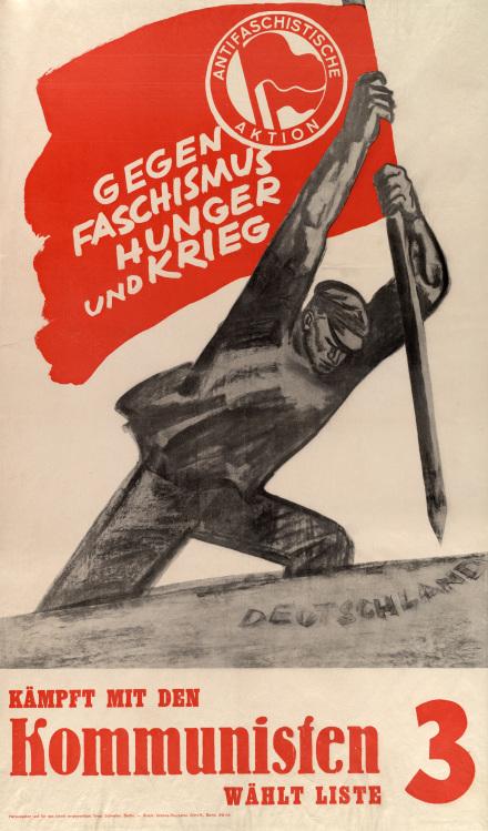 Die AntiFa oder auch "TransatlantiFa"

Sie nennen sich Antifaschisten, doch ihr Handeln verrät sie. Statt an der Seite der eigenen Bevölkerung zu stehen, wenden sie sich gegen sie. Sie reden von Befreiung, doch sie verteidigen jene, die das Volk in Ketten halten. Der