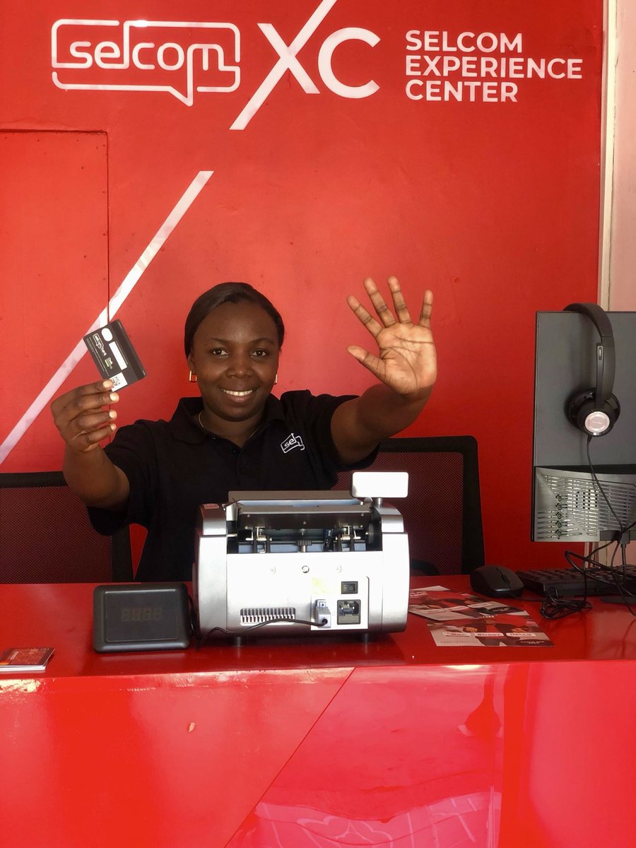 SelcomPesa's tweet photo. Kamwene Iringa! Tumewafikia🔥🔥
Tunafuraha kukukaribisha Selcom Experience Center mpya Iringa Mjini, Uhindini Road karibu na Maranatha Pharmacy.

Huduma zetu zote zinapatikana hapa
Mawakala wanapata float kwa haraka na urahisi.

Wateja wa Selcom Pesa wanaongeza salio papo hapo.

Pata Selcom Pesa Mastercard, mashine za uwakala na biashara (POS), karatasi za risiti za POS na huduma nyinginezo.

Usajili wa mawakala unafanyika papo hapo.

Tunafungua Jumatatu – Jumamosi, Saa 2 asubuhi mpaka Saa 2 usiku.

Karibu Iringa mjini ujipatie huduma bora za haraka na zinazokidhi mahitaji yako.

#SelcomPesa