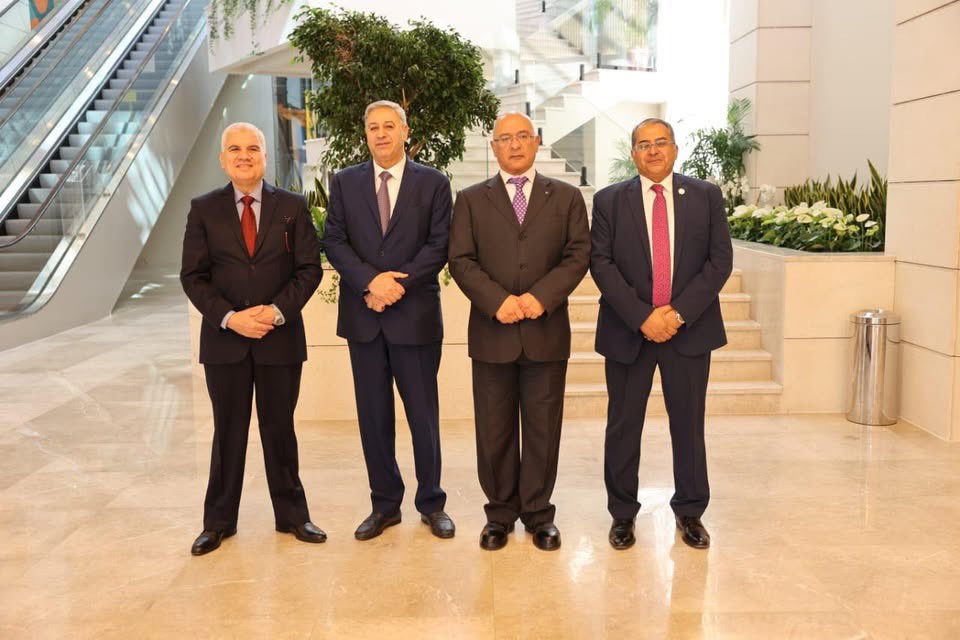 تحت رعاية "البوتاس العربية"
افتتاح ورشة "اقتصاديات الأسمدة والتحديات المستقبلية" بمشاركة عربية ودولية واسعة

خبراء ومختصون يبحثون مستقبل صناعة الأسمدة واستدامتها في ظل التحولات العالمية

افتتح رئيس مجلس إدارة شركة البوتاس العربية، المهندس شحادة أبو هديب، وبحضور الرئيس التنفيذي