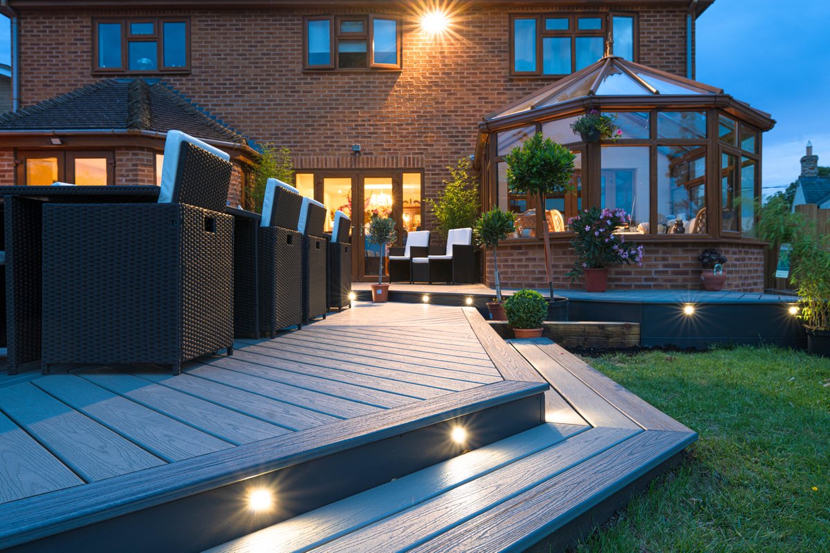 The leaves might be changing, but your deck shouldn’t. 🍂

Unlike traditional wood decks, Trex composite decking won’t fade or stain, and its shell technology gives it enhanced protection against the weather to keep your deck looking fresh in any season: tinyurl.com/4k79n4kk