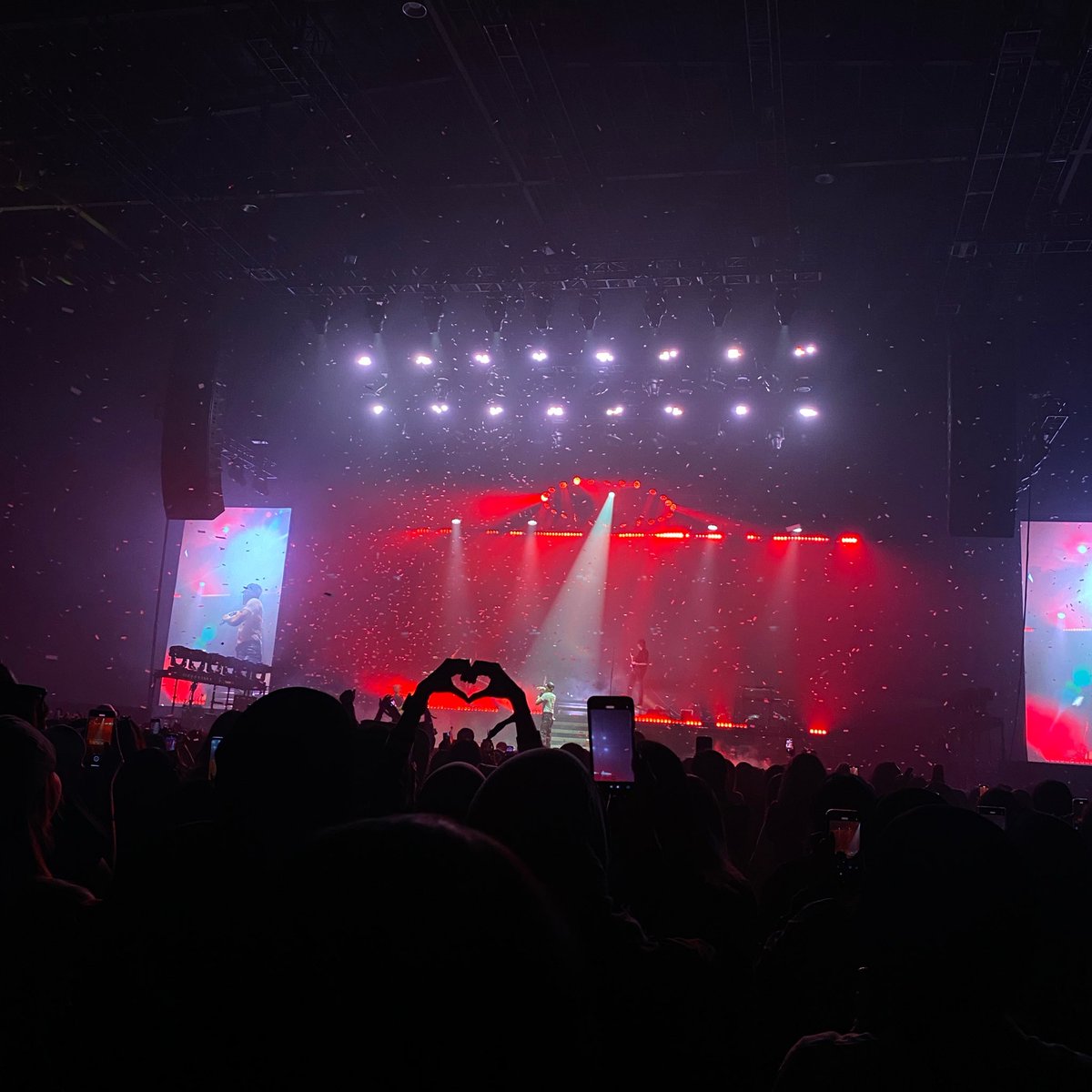 nerveslovers's tweet photo. this was still the only time i was the happiest 🥺 https://t.co/ytpj2E78Sn