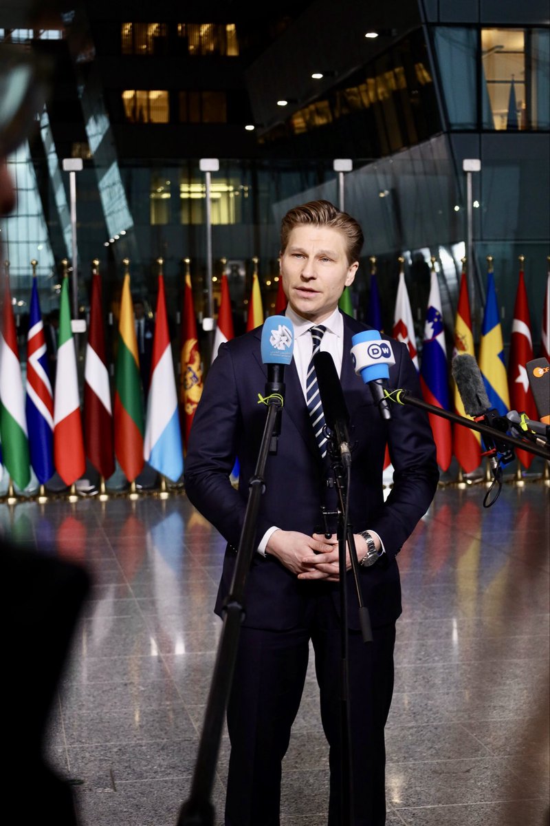 anttihakkanen's tweet image. Painava kokouspäivä on käynnistynyt. Osallistun Brysselissä Naton puolustusministerikokoukseen, Ukrainan tukiryhmän kokoukseen ja Euroopan unionin puolustusministerikokoukseen.

Suunnittelemme Naton ja EU:n kollegoiden kanssa Naton ja Euroopan unionin itäisen sivustan…