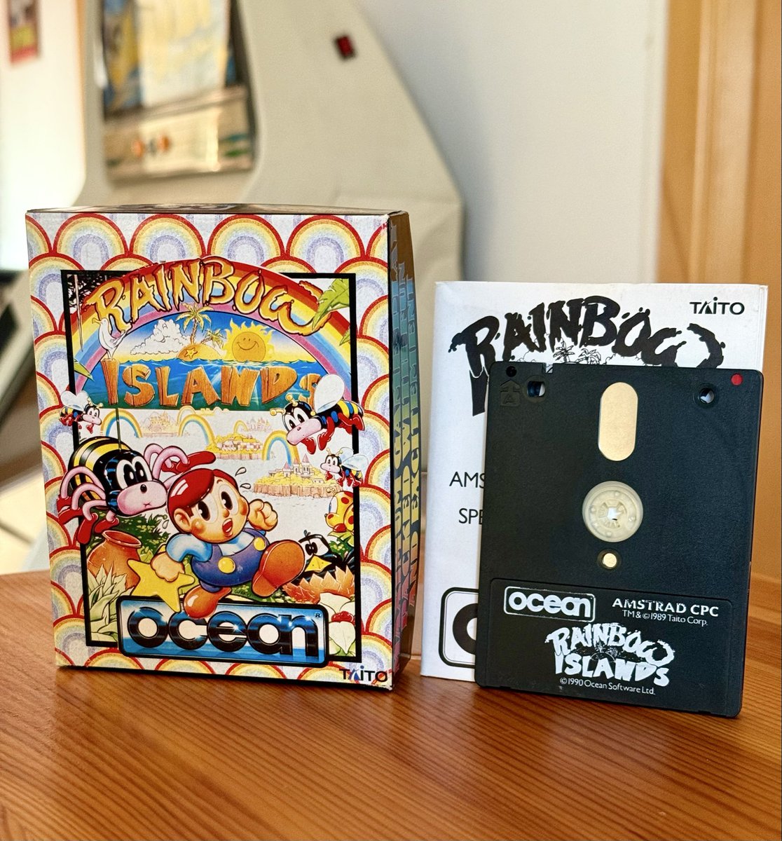 turk182es's tweet image. Nouvelle rentrée dans ma collection.
Un jeu indémodable dont la version #Amstrad est très proche de la version #Arcade.
Bonne journée les amis !
#Retroblog #Retro #Retrogaming #RetroComputer #Oldies #Vintage #Jeuxvideo #Videogames