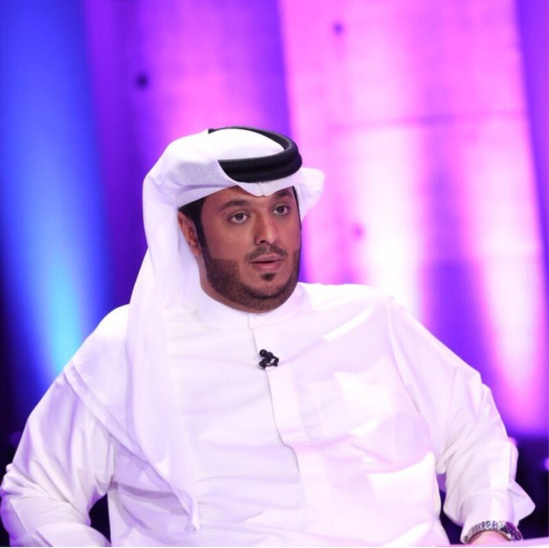 الاماراتي .. الوصلاوي العيناوي الاهلاوي الوحداوي الشرجاوي "الاول" في البطولات الخارجية ، وقت الفرح و التشريف يعطي كل حقٍ حقه و وقت الخسارة لا يُحابي ولا يجامل احد و آخر همه مصلحته دام الموضوع " اماراتي "

بهكذا اعلاميين نفخر .. عامر عبدالله كل الاحترام و التقدير لك🤍