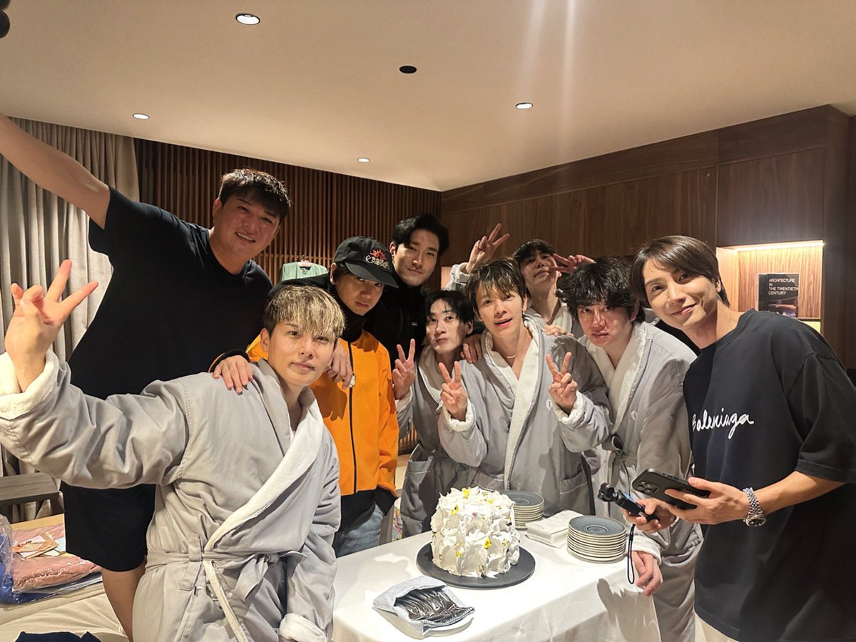 𝒎𝒆𝒅𝒛 tweet media