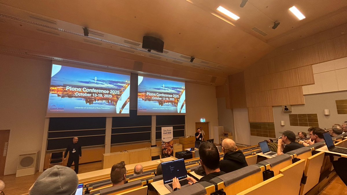 #PloneConf2025 officially starts in Jyväskylä! 🇫🇮

🙌 Gran assistència i expectació per la keynote “State of #Plone” amb <a href="/timostollenwerk/">Timo Stollenwerk</a>.

Una nova edició que reafirma la força de la comunitat @Plone arreu del món. 🌐

<a href="/plone/">Plone CMS</a>conf #OpenSource #Community