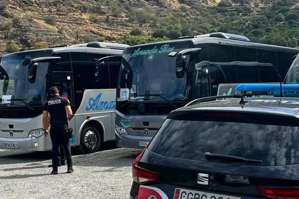 🔴⚫️Police catch fake tour guides operating in #GranCanaria
 ℹ️ Unauthorised guides often operate without insurance or safety training, leaving tourists vulnerable in the event of accidents or scams…

canarianweekly.com/posts/Police-c…
