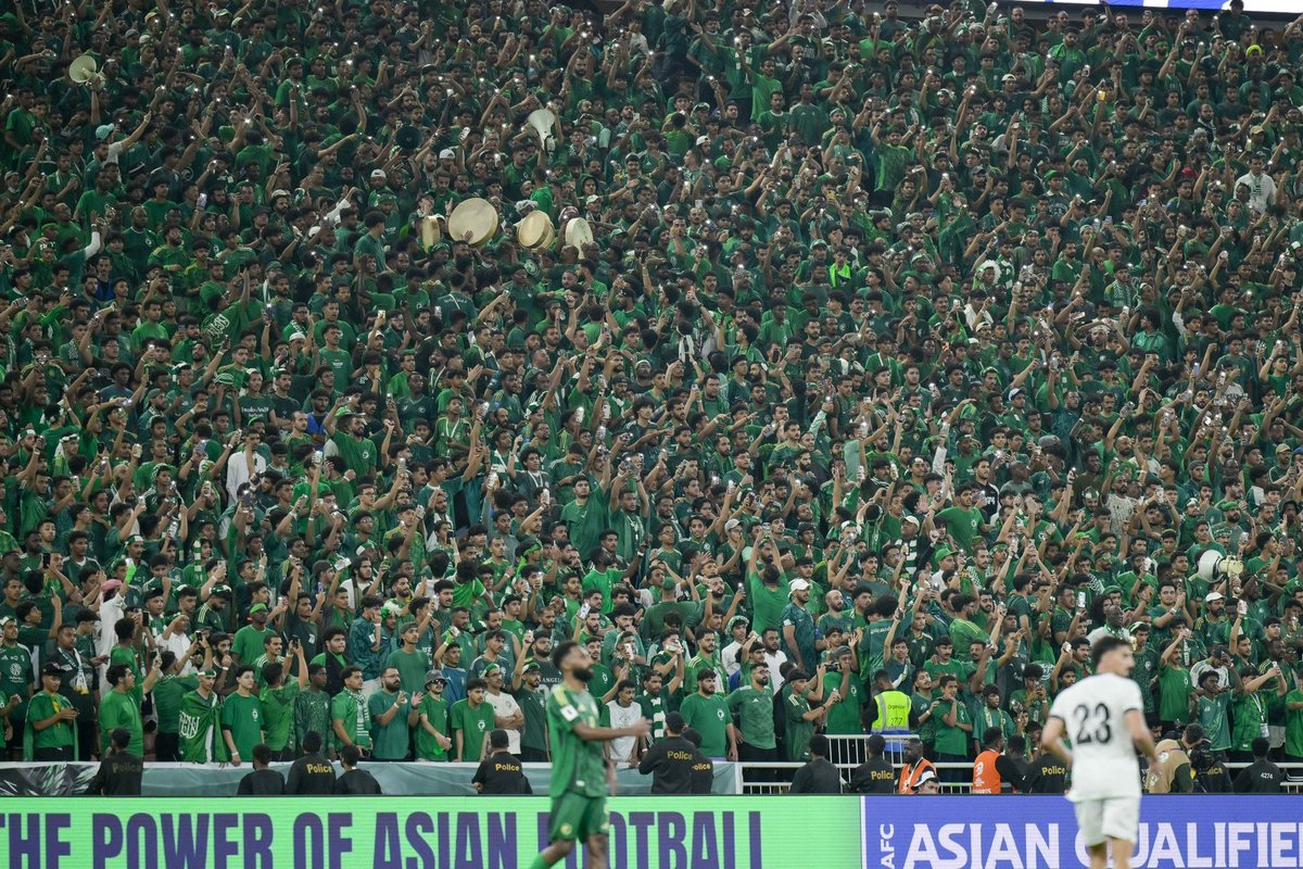 AlMoraea's tweet photo. نبارك لمنتخبنا الوطني
تأهله لكأس العالم 2026
🇸🇦 🇸🇦🇸🇦🇸🇦🇸🇦
 #الأخضر_إلى_كأس_العالم_2026 https://t.co/MKCkL80pX4
