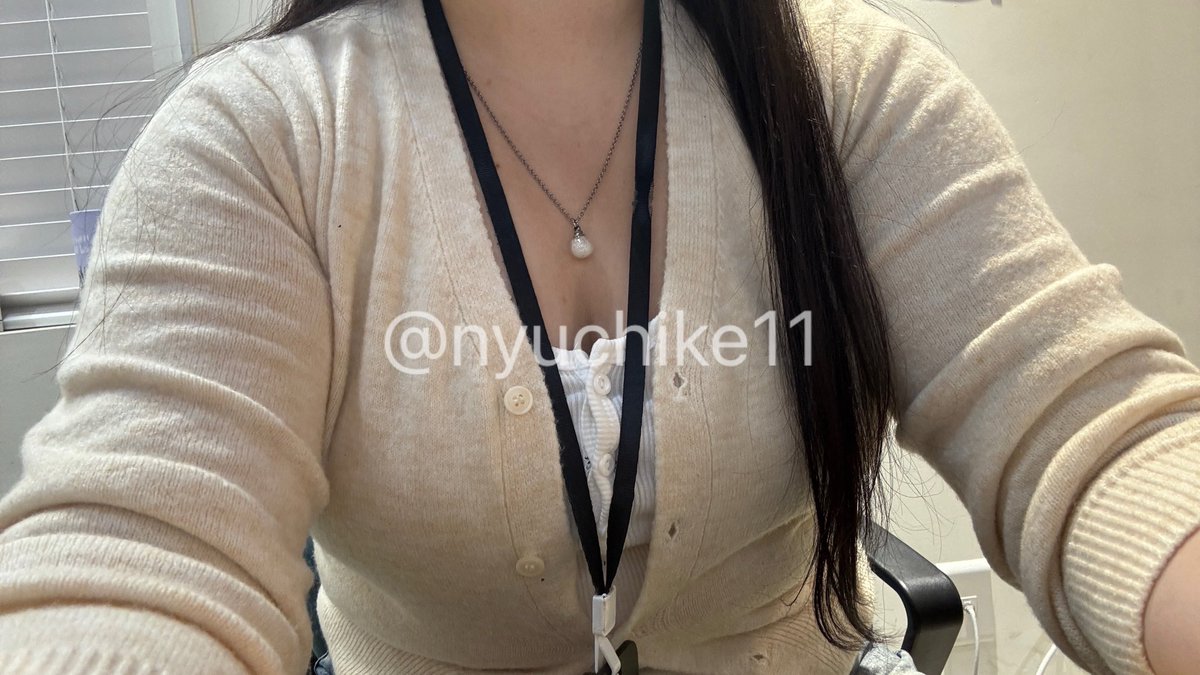 nyuchike11's tweet photo. 아픈 거 참다가 결국 출근 전에 병원 갔다 왔다ㅜ
출근해서 약이랑 죽 먹었는데, 아직도 죽이 안 내려가,, 위랑 식도 너무 아프고 소화도 안 돼.
원래 만성 위염이랑 역류성식도염을 달고 살지만 이렇게 아픈 적은 첨이야,, 아파서 잠도 못 자고 자꾸 깨고, 일에 집중도 안 대 ㅜㅜ

#섹트 #비떱 https://t.co/GMdhHe0pU1