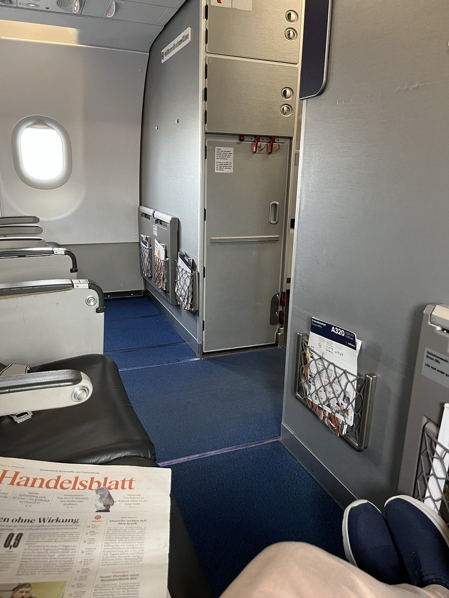 Heute genug Platz für mich in der Business Class von <a href="/Lufthansa_DE/">Deutsche Lufthansa</a> nach #Thessaloniki