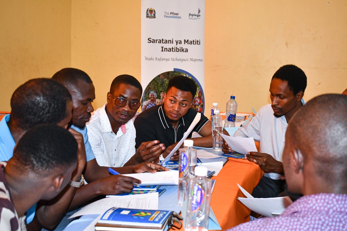 JhpiegoTanzania's tweet photo. In Morogoro, 33 healthcare providers from 33 districts are taking part in a Clinical Breast Examination Training of Trainers under the #BEATBreastCancerProject.Aiming to build their capacity in early detection, enabling them to train others and expand quality services nationwide. https://t.co/rBqUORPSxG