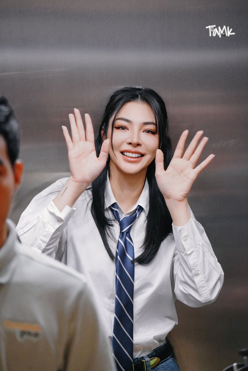 👋

#FayePeraya
#ฝ้ายพีรญา
