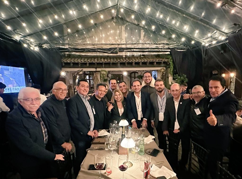 INICIA 6° ENCUENTRO DE PROMOCIÓN TURÍSTICA ÚNICO DE LA ASOCIACIÓN METROPOLITANA EN VAL'QUIRICO 

Inicia en Val'Quirico el sexto Encuentro de Promoción Turística de la Asociación Metropolitana de Agencias de Viajes <a href="/AsociacionMetro/">Asociación Metropolitana de Agencias de Viajes</a> encabezado por su Presidenta Alicia Mejía, quien