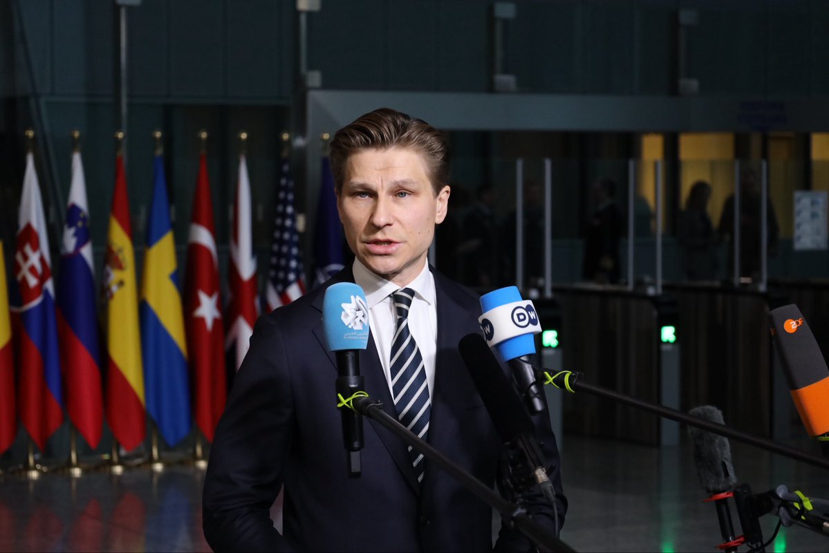 FinlandatNATO's tweet image. "We are working on strengthening the defence of NATO's Eastern Flank, including air and missile defence. We are also discussing our continued support to #Ukraine."
Minister @anttihakkanen at the #NATO meeting of Defence Ministers in Brussels.