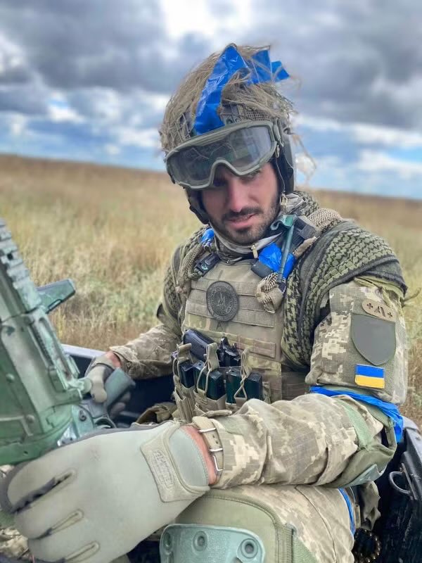 LyrYevhen's tweet image. Досі не можу з того, що і брат Джей Ді Венса, і син Роберта Ф. Кеннеді воювали за нас добровольцями