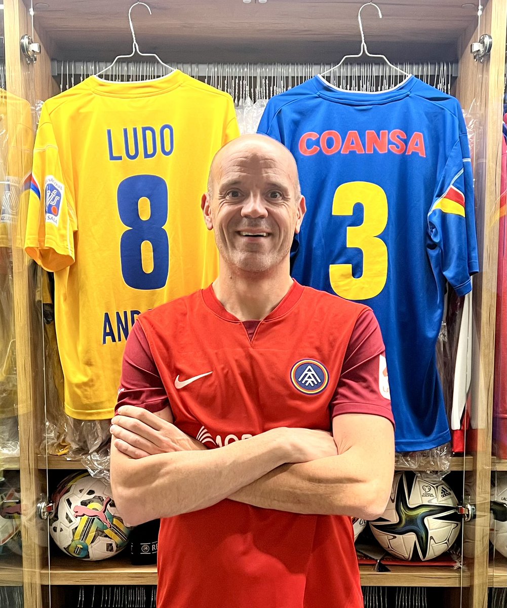 ildelima6's tweet photo. Per molts anys @fcandorra 💙💛❤️🎂🍾⚽️🥳, feliços 83 #fcandorra #andorra #83yo #weareandorra https://t.co/YcyXMkqjmk