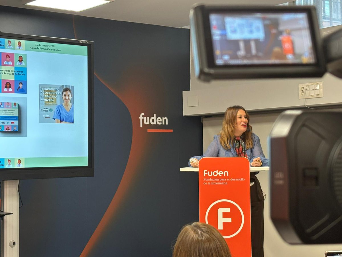 👏Damos inicio al IV Encuentro de Enfermeras de Práctica Avanzada con la ponencia inaugural a cargo e Patricia Rebollo, Directora de la Escuela de Liderazgo de Fuden.

#EPA #LiderazgoEnfermero