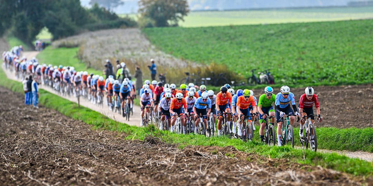 Pogačar’s Dominance, Rwanda’s Power Play, and Sport’s Global Shifts | The Outer Line AIRmail Weekly: Dive into the latest AIRmail Weekly from The Outer Line, featuring analysis of Tadej Pogačar’s record-breaking season, Rwanda’s post-Worlds politics,… dlvr.it/TNh4F4