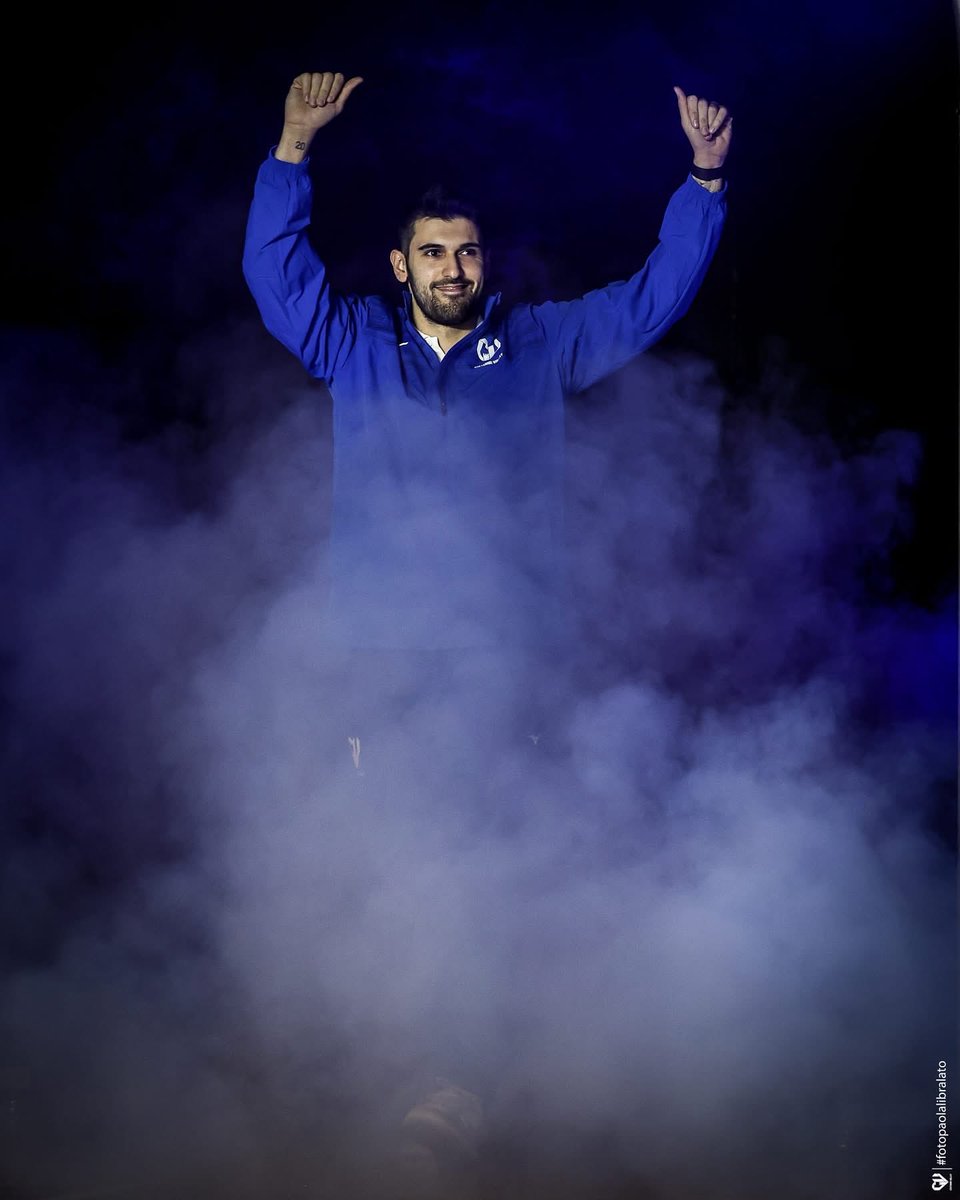 Kaptan 🫡 
🇮🇹 Cisterna’nın yeni kaptanı milli smaçörümüz Efe Bayram oldu.