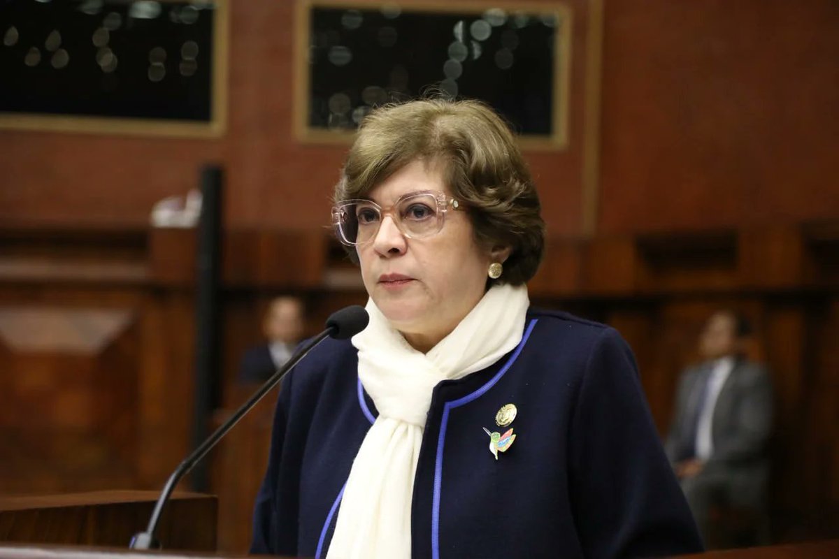 ecuadorprensaec's tweet image. El Consejo Nacional de Trabajo y Salarios arrancó los diálogos para el SBU 2026, con un incremento estimado de USD 16 que lo llevaría a USD 486. 

La ministra Ivonne Núñez posesionó a nuevos representantes y enfatizó el diálogo. ¿

#SBU #EcuadorTrabajo 

acortar.link/iwVuAF