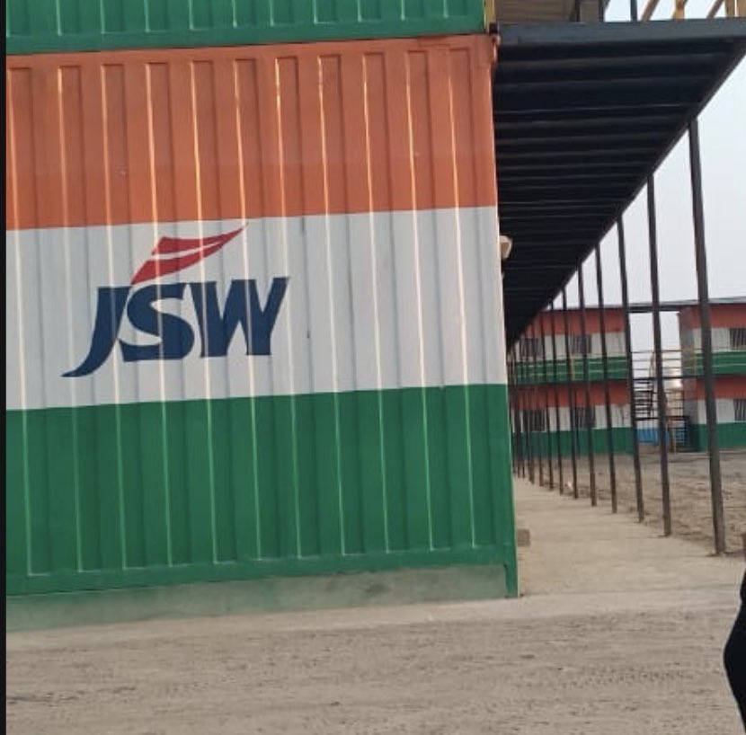 manas_muduli's tweet image. JSW is building its mega steel plant in Paradip, Jagatsinghpur, Odisha, on the former POSCO site.
> Investment: Rs 65,000 crore
> Capacity: 13.2 MTPA
> Captive Power Plant: 900 MW
> Cement Plant: 10 MTPA
> Captive jetties and cargo handling facilities