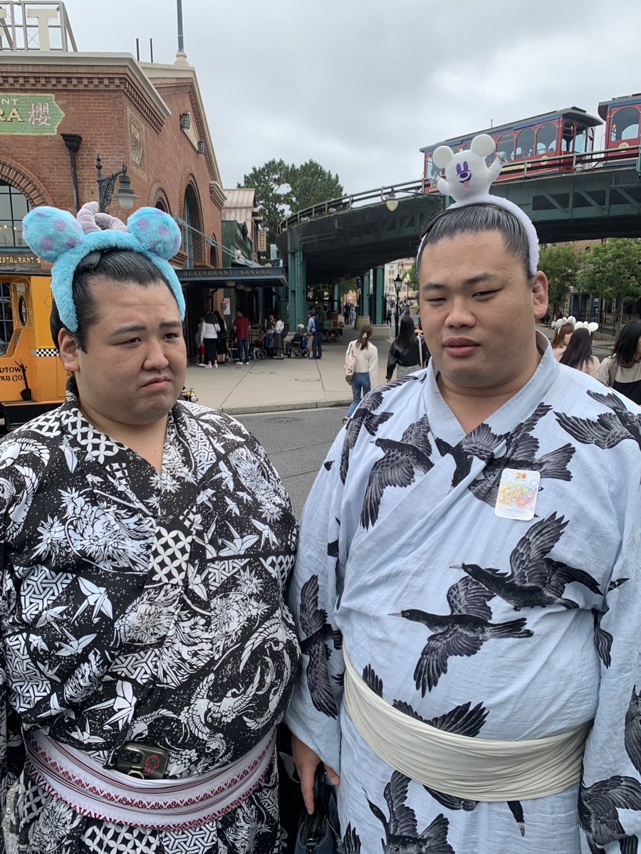 本日は稽古休み💫 この日力士達はディズニーシーへ🌠よく食べ、よく