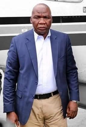 Saitabao's tweet photo. How can the sudden and mysterious death of Raila Odinga and the sudden and mysterious death of his lifelong bodyguard George - just four months apart - be a coincidence. How! HOW!!! https://t.co/9oAVorIQRh