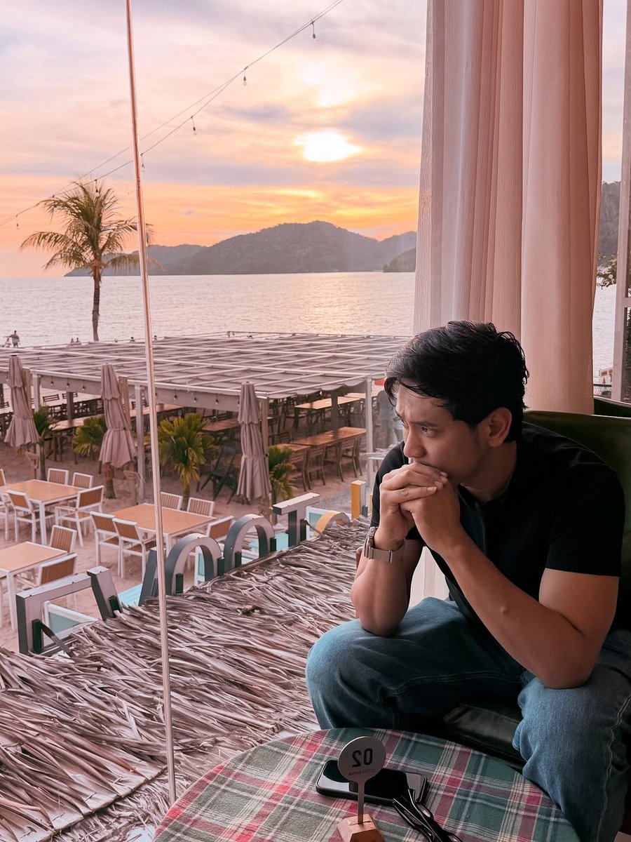 myrnanewss's tweet image. #RNANEWS #RNASELEBSTYLE ikan lele, ulat bulu,alele saya pemalu, by #KhaiBahar