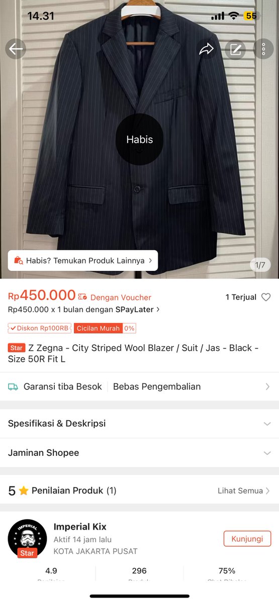 Sementara aku jual jas Z Zegna, yang harga barunya $4.500 (75 jutaan), cuma 450 ribu rupiah aja.