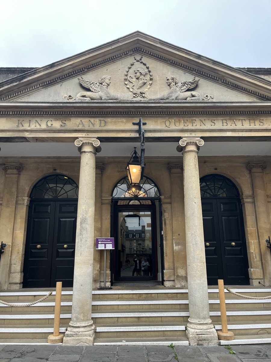 axeleric's tweet image. Sepanjang jalan ke kantor dengerin podcast pacar aaaaa kgnbrt