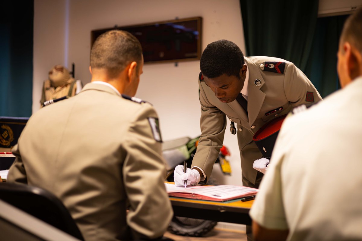 121e régiment du Train tweet media