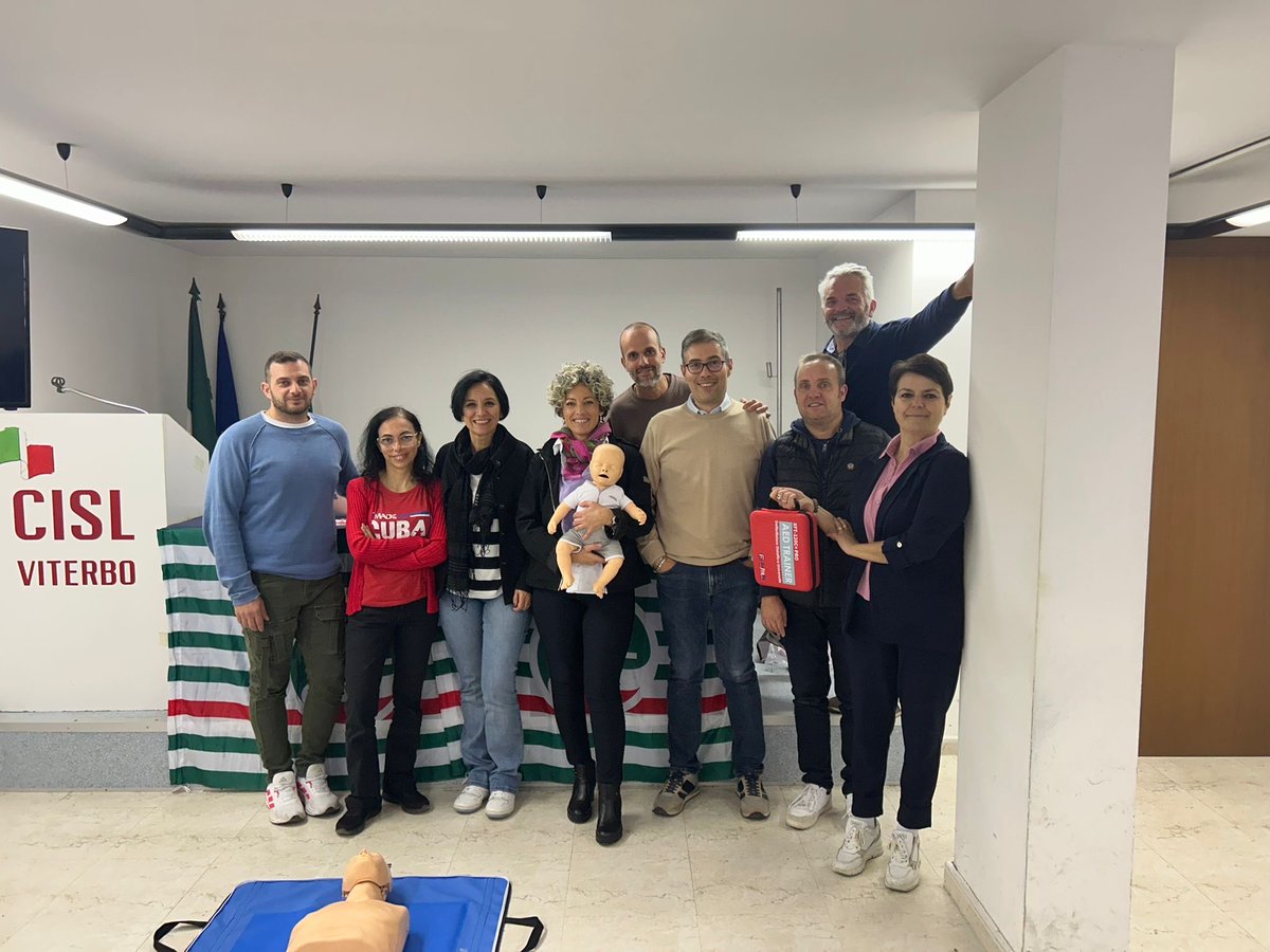 FisascatRoma2's tweet photo. ✅📍Viterbo, oggi il corso BLSD – Basic Life Support and Early Defibrillation, promosso dalla Fisascat Lazio.
🟢 #FORMAZIONE: un valore essenziale, soprattutto quando si parla di sicurezza e responsabilità sul lavoro. https://t.co/HPZxGXBVLs