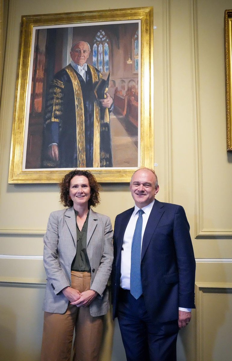 LibDemLords's tweet image. Ming Campbell took huge pleasure from his role as Chancellor of St Andrews University. 

We were delighted that @EdwardJDavey and @wendychambLD were able to visit the university last week to pay tribute to him and to mark his work for the university and for the wider local area.