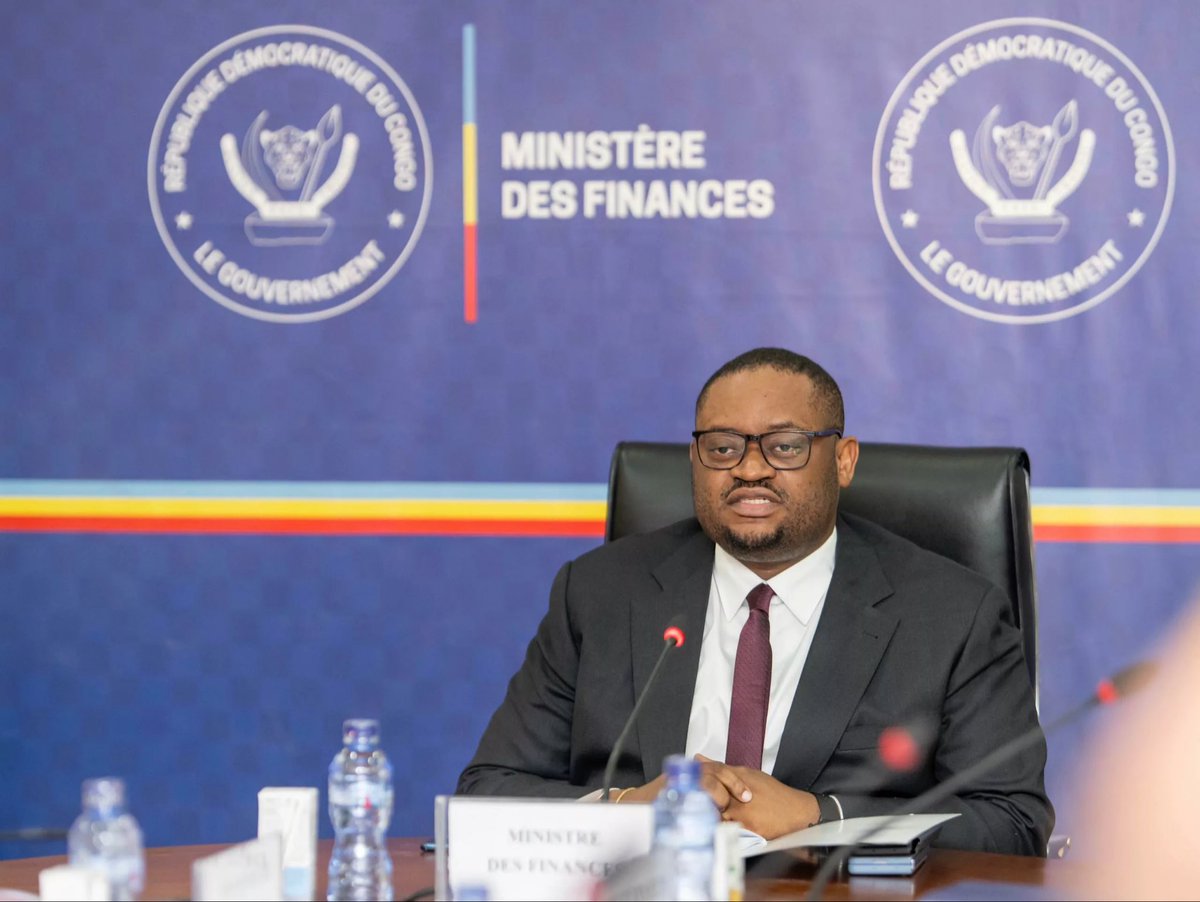 King Lesh 👑 (@aleshofficiel) on Twitter photo #RDC #EconomieNationale
Hier Mardi 14 Octobre, j’ai eu un échange technique super intéressant avec le Ministre des Finances, M. <a href="/LikundeR/">Doudou R. FWAMBA LIKUNDE</a> concernant la situation actuelle du Marché monétaire en RDC. Partis de base pour qlqs minutes, nous nous sommes retrouvés plus d’une heure #RDC #EconomieNationale
Hier Mardi 14 Octobre, j’ai eu un échange technique super intéressant avec le Ministre des Finances, M. <a href="/LikundeR/">Doudou R. FWAMBA LIKUNDE</a> concernant la situation actuelle du Marché monétaire en RDC. Partis de base pour qlqs minutes, nous nous sommes retrouvés plus d’une heure