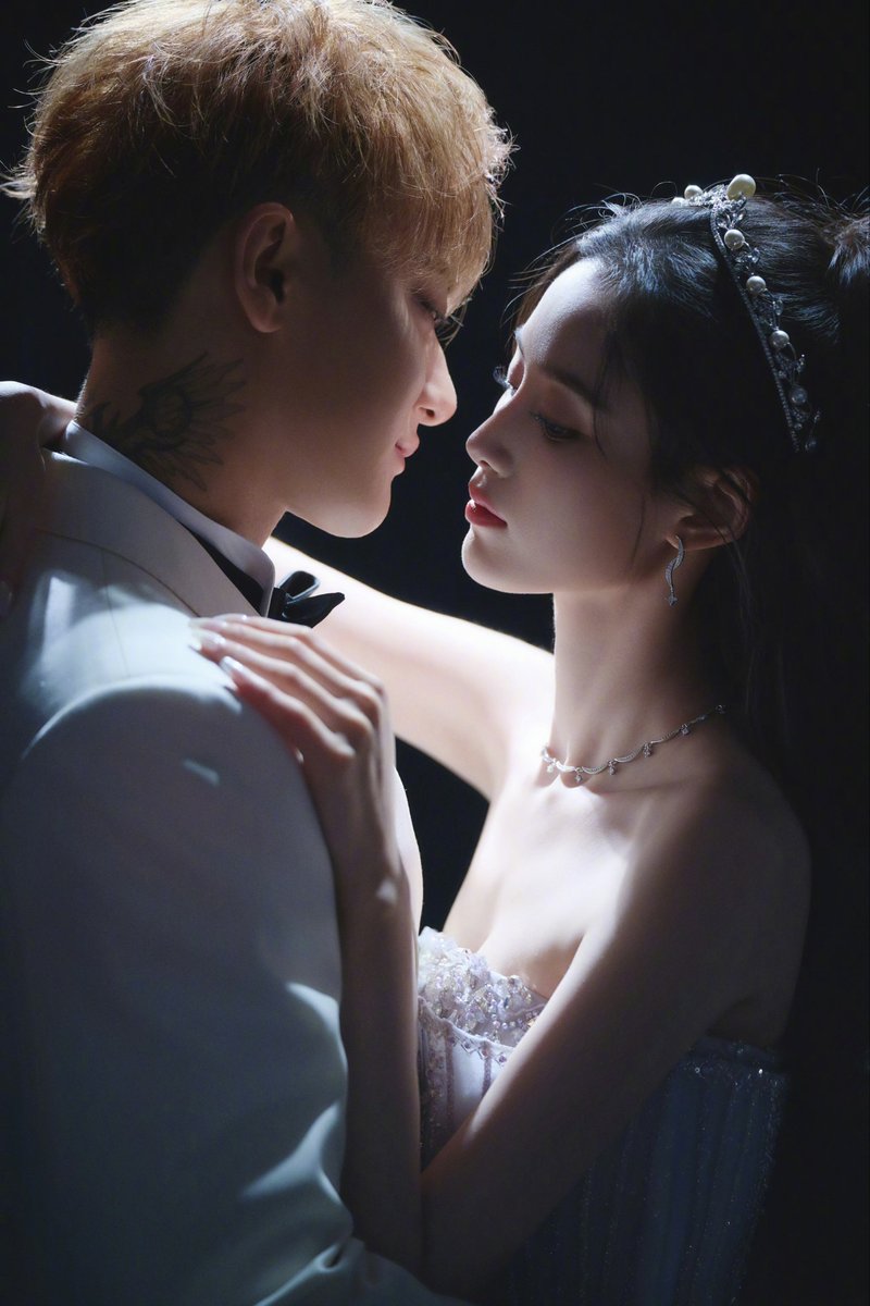 BaiduZTAOBar's tweet photo. 251015 #ZTAO Weibo Update:
【🤵‍♂️@/Xu Yiyang】  
#HuangZitao #黄子韬 #타오 #タオ @hztttaoswag https://t.co/An2QZhDgL2