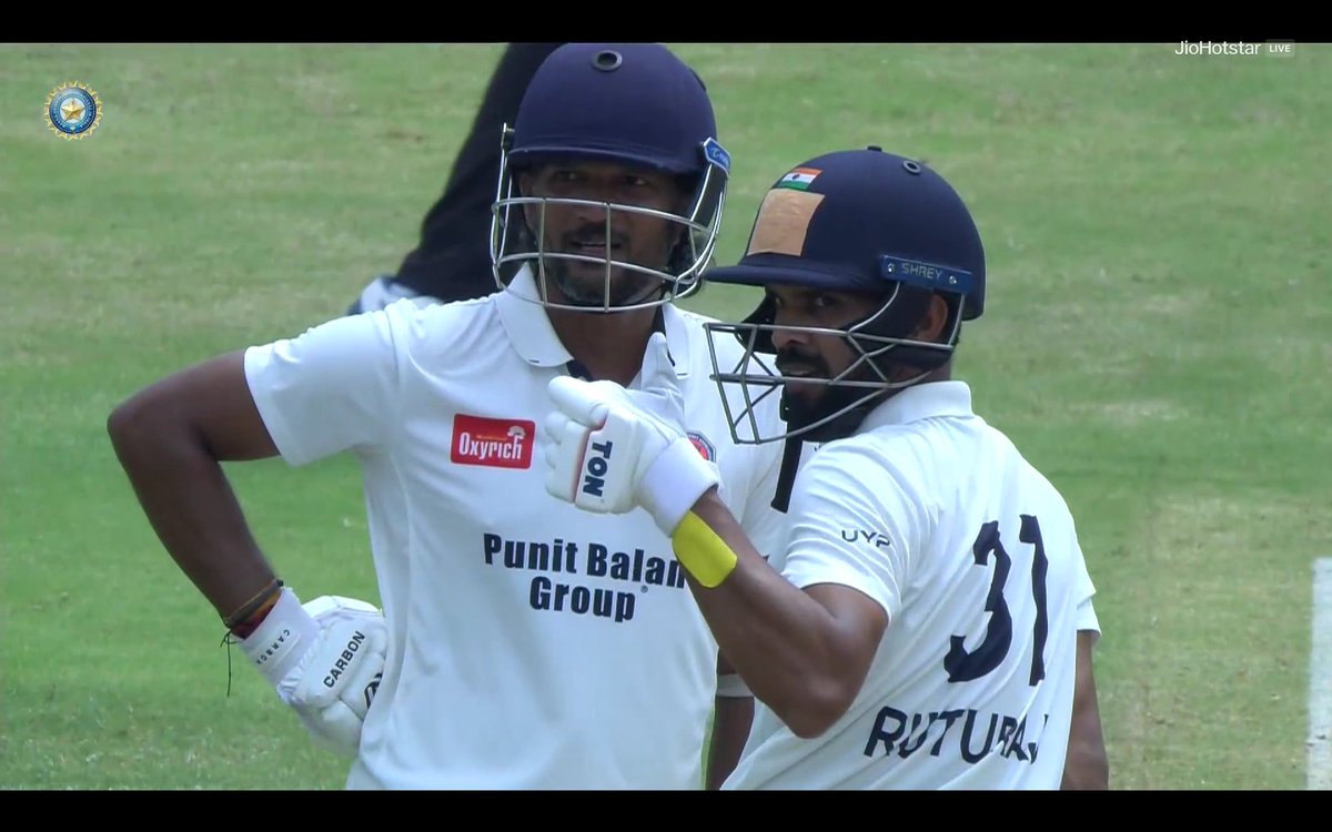 CricCrazyJohns's tweet photo. MAHARASHTRA 18/5, IN BIG BIG TROUBLE IN RANJI TROPHY 🏆

Then came Ruturaj Gaikwad and scored a terrific fifty against Kerala, he has started the season on a high, scoring tough runs for Maharashtra. https://t.co/AlsxHaDQkX