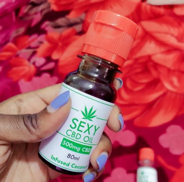 PlugTasha's tweet image. We have CBD oil and cannabutter back on sale.
Uses of CBD oil 
    Helps with chronic pain &amp;amp; reduces post workout inflammation.
   Manages anxiety &amp;amp; reduce stress.
   Helps with acne by reducing sebum production and inflammation.
   Regulates sleep &amp;amp; improve Sleep quality.