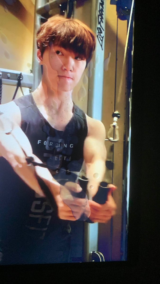 kyeombates's tweet photo. anyone remember me? let me revive my account with a d1n0 tribute 🥴 https://t.co/hCYu7gI5vN