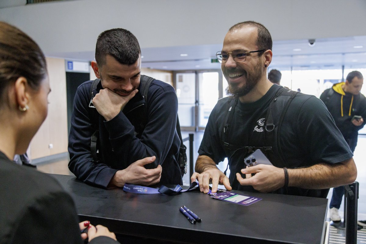 At Flink Forward Barcelona 2025?📲We've designed a handy link for your mobile device!
Simply visit:
hubs.li/Q03NF5760 and click "Add to Home Screen" (via the share icon on Apple devices or "..." for Android users)

#FlinkForward