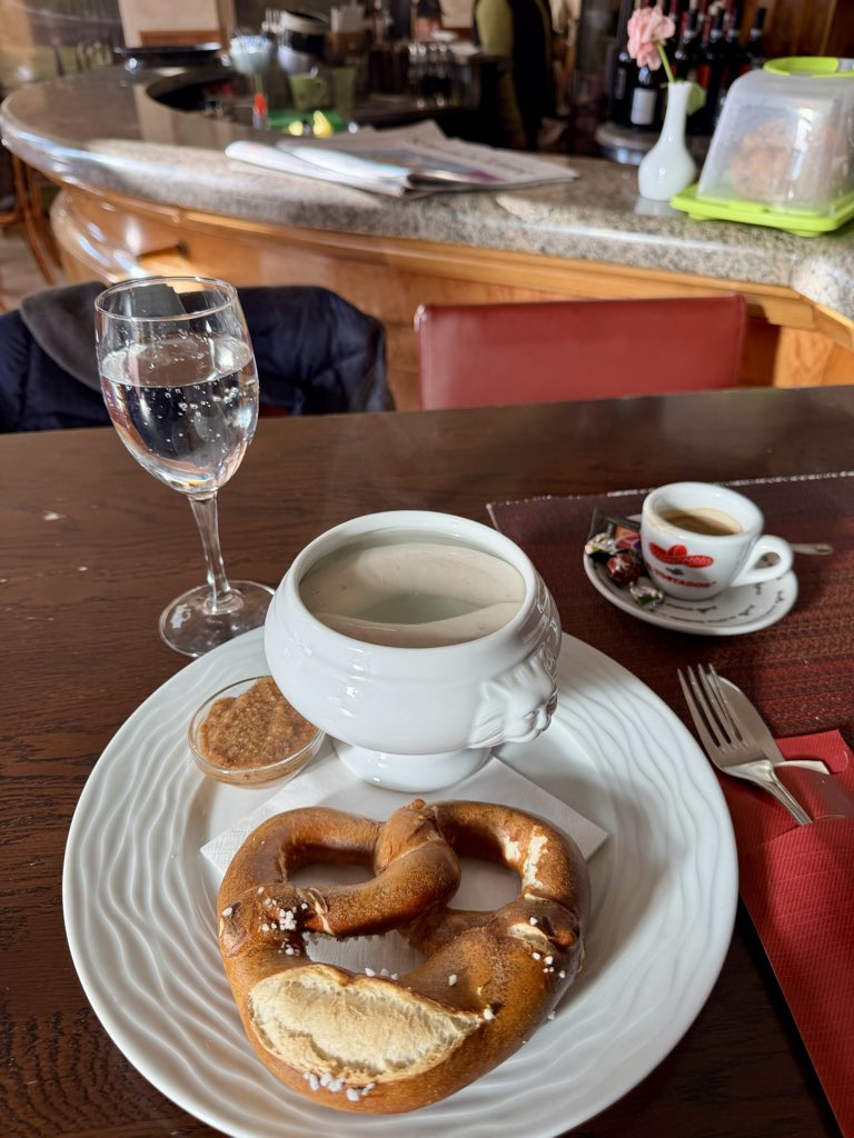 Frühstück in Bayern.☕️👨🏽‍🍳