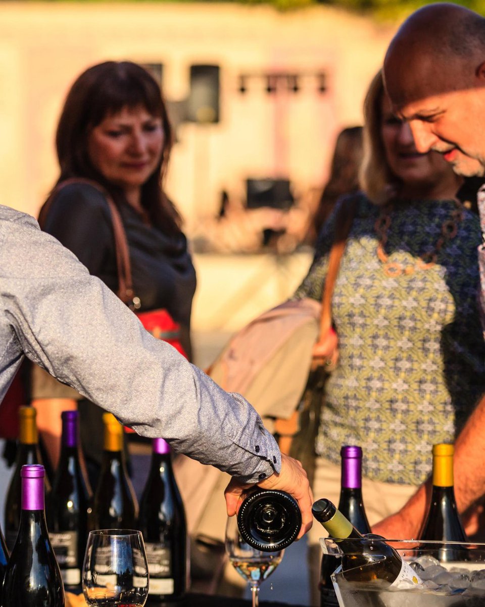 🍷 La Fira del Vi i la Gastronomia d’Esparreguera reuneix vins, caves i ratafies de 10 cellers i les broquetes de 5 restauradors locals. Tradició, sabors i bon ambient aquest 19 d'octubre! 💚

ℹ️ turismebaixllobregat.com/ca/fira-festa-…
#TurismeBaixLlobregat