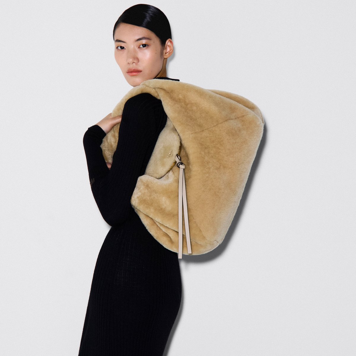 FENDI ホワイト 手袋 カシミヤ・シープスキン マキシストール ファー