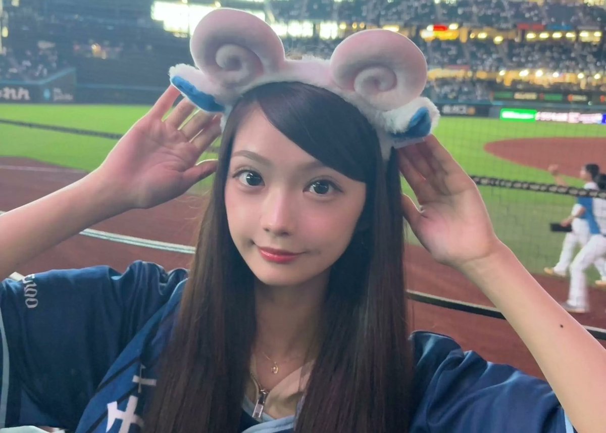 【#タイトル未定 の日常】＃７５　山下彩耶のコトノハ　「泡沫」を聴くオススメの時間 | 道新スポーツ | DOSHIN SPORTS doshinsports.com/article_detail… <a href="/doshinsports/">道新スポーツ</a>より