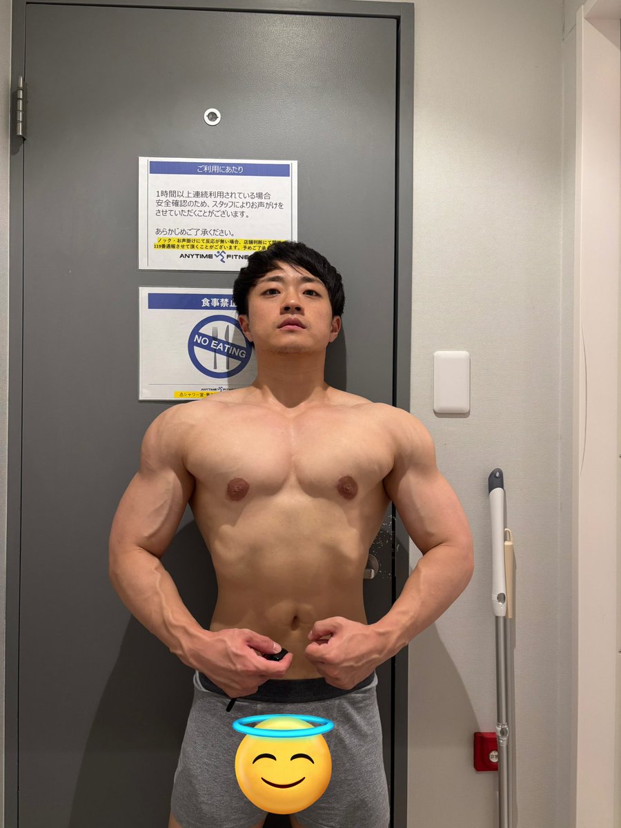 nanato710ftm's tweet photo. 早く��べたいもの好きなだけ食べたい🥹
減量中も結構美味しいもの食べれてるし、お腹もいっぱいになって幸せなんだけど、やっぱり甘いものが食べられないのは辛い😩 https://t.co/SEaldaOVMF
