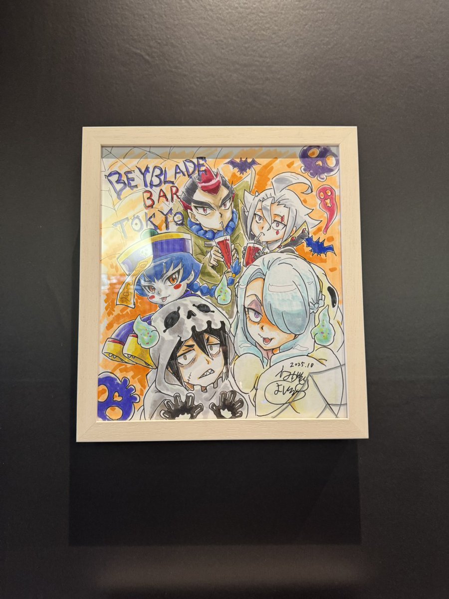 10月31日はハロウィン！
BEYBLADE BAR TOKYO のために「BEYBLADE X」アニメの長森 佳容 総作画監督
が描き下ろしの色紙を描いてくださいました！
本日より展示中！

▼チケット販売ページはこちら
tablecheck.com/shops/beyblade…

#ベイブレードバー
#BEYBLADEBAR