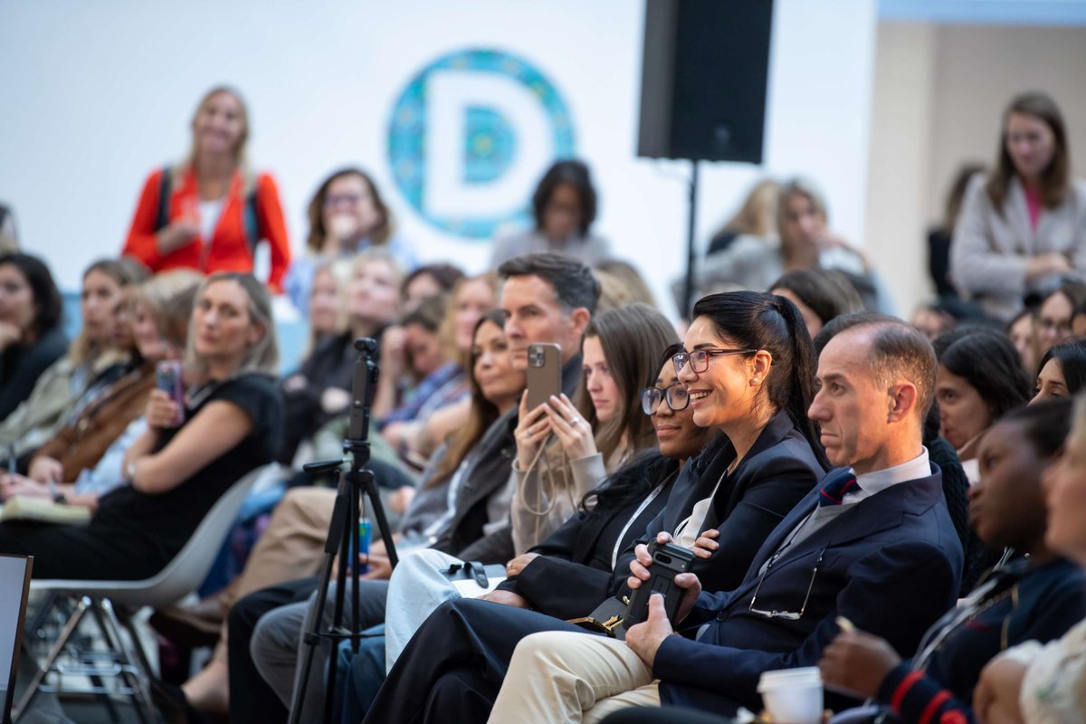 Decorex_Intl's tweet image. 🎉 We&apos;re getting ready to open for the final day of #Decorex2025!

🎟 Doors open at 10 AM, the lights are glowing - join us for one final flourish.

#Decorex2025 #DesignTalks #MakingSpaces #VIPLounge #LuxuryInteriors #DesignCommunity #InteriorDesign