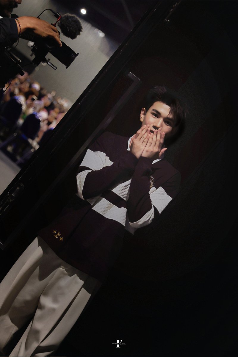 เด็กแอบมัมหมี 🫣

<a href="/tawattannn/">FOURTH</a> 💜✨🔮💟

HAPPY TWENTY ONE FOURTH  
#MagicFOURTHTurns21
#TheMagicofFOURTH21st
#Fourthnattawat #โฟร์ทณัฐวรรธน์