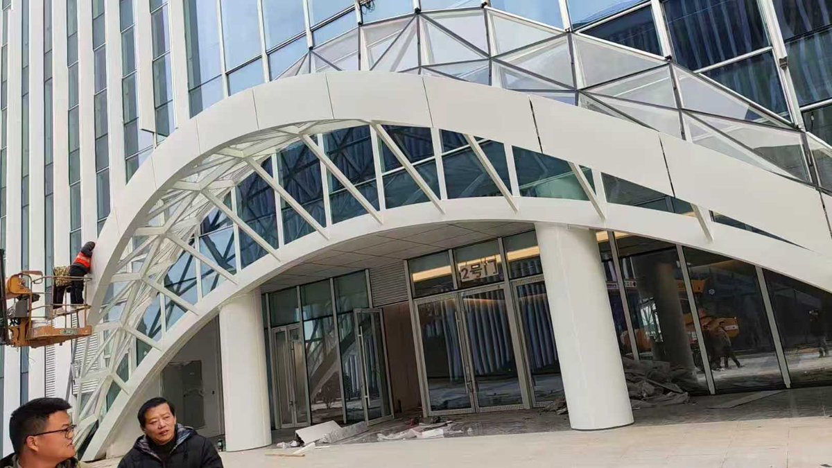 bozhhu195345's tweet image. Buildings are becoming art.
We make the curves real.
Specializing in aluminum, glass & double-curved façades —
from 3D modeling to BIM optimization.
Precision. Efficiency. Perfection.
#FaçadeDesign #Architecture #ParametricModeling #BIM #DigitalFabrication