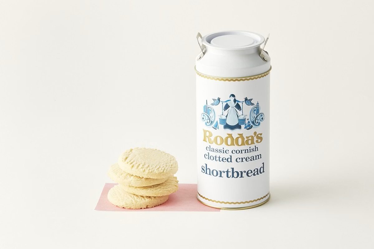 놀랄만큼 아름다운 틴케이스, 클로티드계의 에르메스라는 로다스 클로티드크림으로 만든 로다스 오리지날 숏브레드, 레몬 쿠키 두가지맛으로 처음 보는 할인가로 잡아다놨으니 꼭 잡으세요. 저 이거 잡아오느라 고생좀햇어여 ;ㅁ; 딴데 홍보 전에 먼저 찜하시라고 끌고나옴🩵 cheesequeen.co.kr/goods/catalog?…